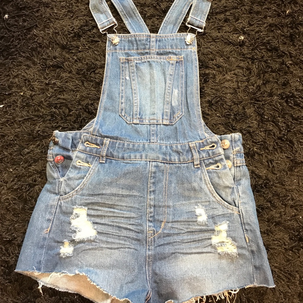 Overall shorts
